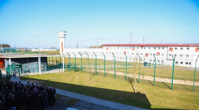 questions sur le nouveau régime carcéral d’isolement voulu par Gérald Darmanin