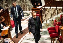 Sébastien Lecornu dit qu’il faut « renégocier » l’accord franco-algérien de 1968, après l’adoption d’un texte du RN en ce sens