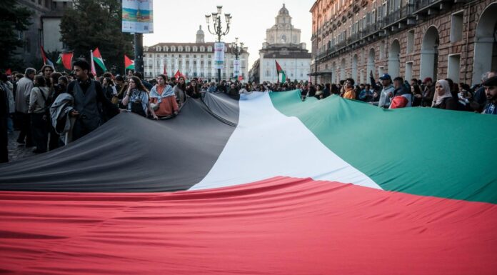 des dizaines de milliers d’Européens ont manifesté jeudi leur soutien à la flottille pour Gaza