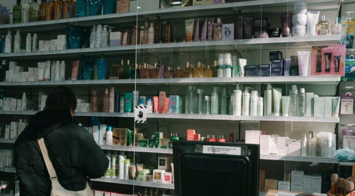 la baisse des remises commerciales aux pharmaciens suspendue pendant trois mois