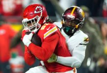 Commanders’ first drive ends in an interception, embarrassing Peyton Manning