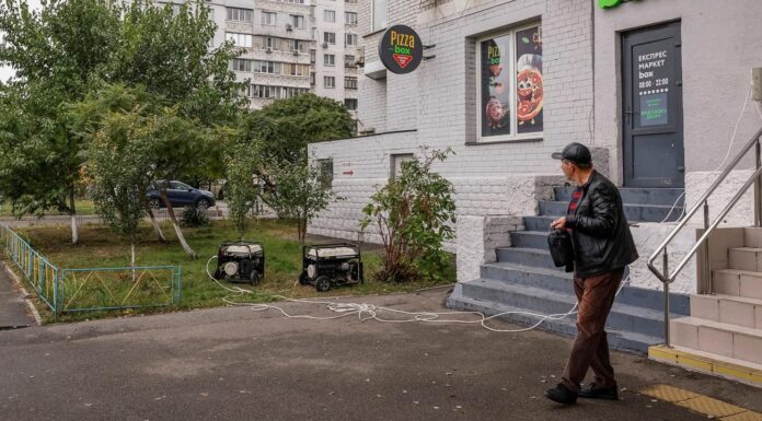 après le bombardement de la capitale dans la nuit, le maire de Kiev demande aux habitants de se préparer à de nouvelles attaques russes