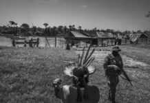 Au Brésil, malgré les mesures de Lula, la survie du peuple autochtone Yanomami toujours menacée par les orpailleurs