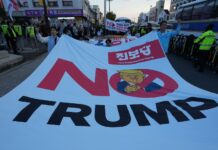 En Corée du Sud, des manifestations contre la venue des présidents américains et chinois