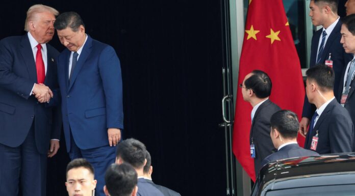 A l’issue de sa rencontre avec Xi Jinping, Donald Trump annonce des accords sur les droits de douane, les terres rares, le soja et le fentanyl