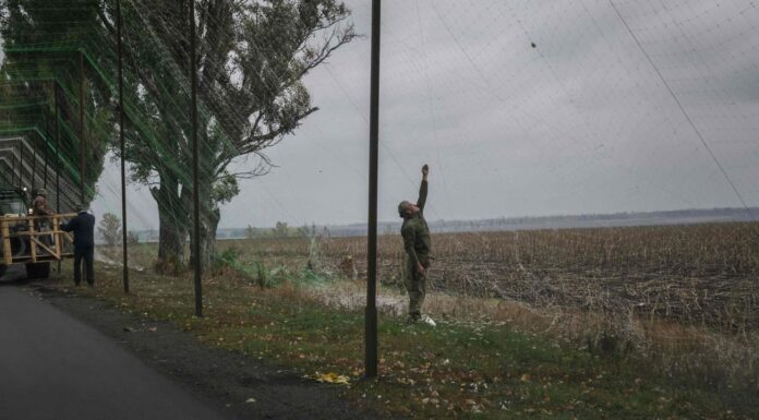 des infrastructures énergétiques et ferroviaires visées par des attaques russes, selon Kiev