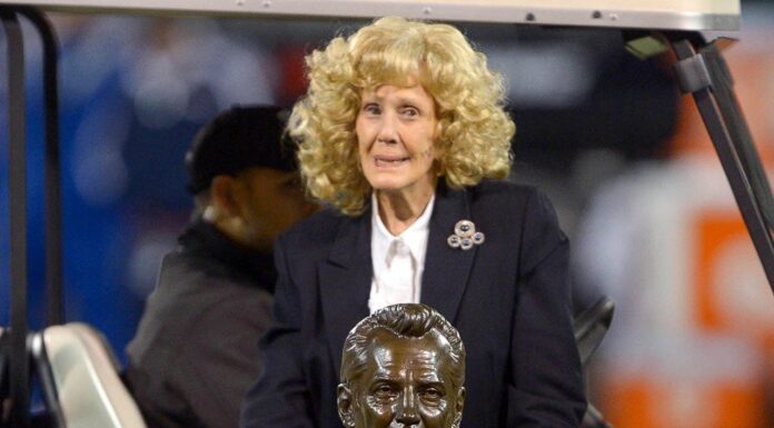 Carol Davis, Raiders owner Al Davis’ widow, dies at 93 years old