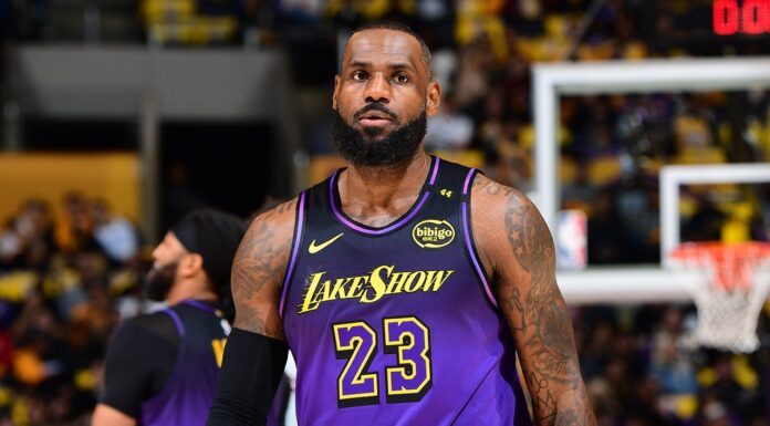 Lakers’ LeBron James experiencing sciatica, putting opening night in doubt
