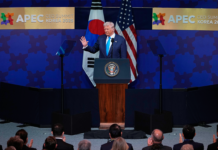 Trump meets South Korean president in Gyeongju seeking investments
