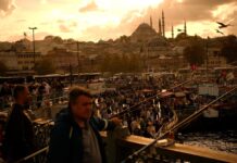 A Istanbul, des entrepreneurs russes et européens se retrouvent pour parler affaires