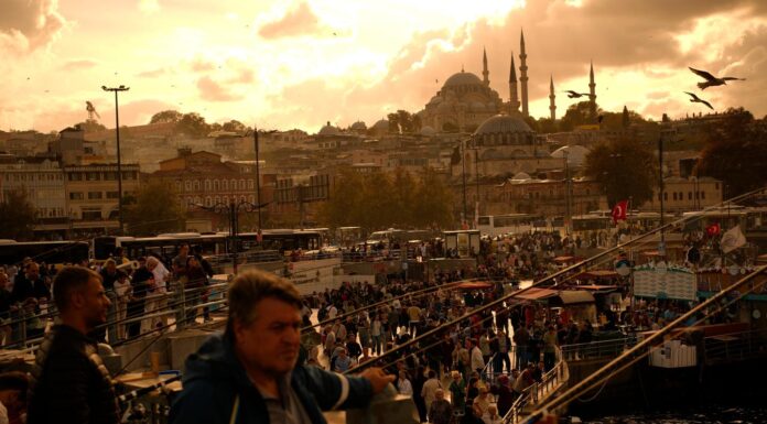 A Istanbul, des entrepreneurs russes et européens se retrouvent pour parler affaires