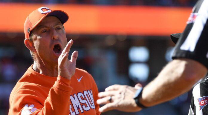Dabo Swinney erupts on sideline as Clemson loses again