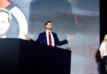 J. D. Vance se pose en héritier et en idéologue du mouvement MAGA