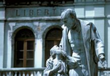 A la Martinique, des militants antiracistes face à la justice après des déboulonnages de statues