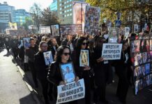 à Skopje, des milliers de personnes réclament justice pour les victimes de l’incendie d’une discothèque