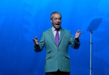 le leader d’extrême droite Nigel Farage sommé de faire la lumière sur les liens de son parti avec la Russie
