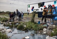 des associations demandent à la justice de forcer l’Etat à améliorer les conditions de vie dans les camps du Dunkerquois