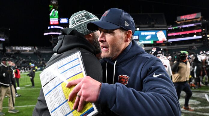 Ben Johnson celebrates Bears victory over Eagles shirtless in wild video