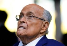 Donald Trump gracie 77 de ses soutiens accusés d’être impliqués dans la tentative d’inversion du résultat de l’élection de 2020