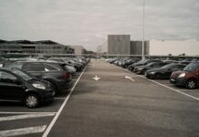 « Accorder un répit sur la fin du moteur thermique ne ferait qu’accentuer le retard des constructeurs de voitures européens »