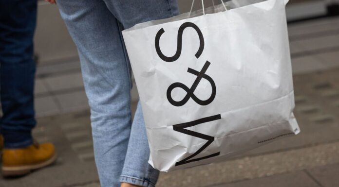 Marks & Spencer and John Lewis shoppers urged to check wallets