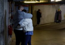 une vaste attaque à Kiev fait une dizaine de blessés