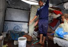 l’enclave submergée par les pluies, des tentes inondées en pleine crise humanitaire