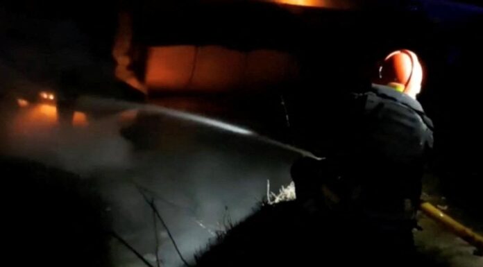 des frappes russes ont visé deux oblasts dans la nuit, faisant six morts