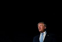 Donald Trump gracie de nouveau un des assaillants du Capitole, resté en prison pour une affaire de détention illégale d’armes