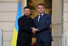 Emmanuel Macron détaille l’accord signé avec Volodymyr Zelensky