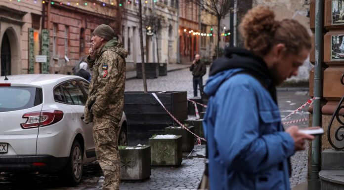 un « processus sérieux » est en cours pour mettre fin aux combats, estime le Kremlin