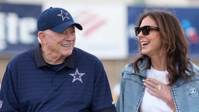 nfl-cowboys-jerry-jones-charlotte-111225.jpg
