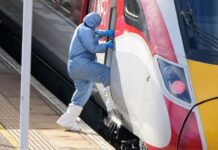 UK train stabbing leaves 2 in critical condition, suspects arrested