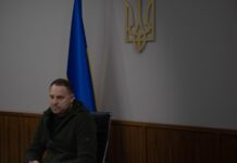 Zelensky sans Yermak, récit d’un divorce au sommet de l’Ukraine