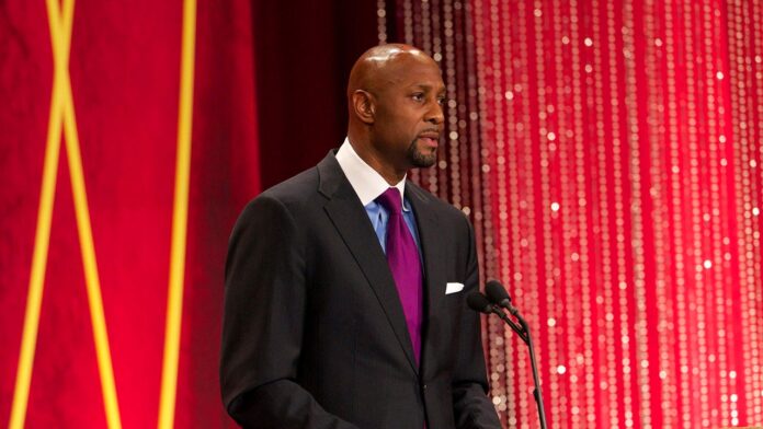 1765041311_alonzo-mourning-hall-of-fame-12525.jpg