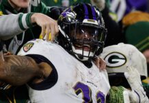 NFL news: Derrick Henry scores 4 touchdowns in Ravens’ win