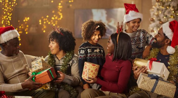 Christmas family traditions – gift giving in households