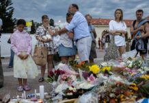 VIDÉO. Les Australiens se recueillent en hommage aux victimes de l’attentat antisémite