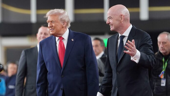donald-trump-gianni-infantino-smile.jpg