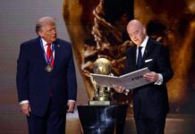 Le patron du football mondial offre à Donald Trump un « prix de la paix » sur mesure