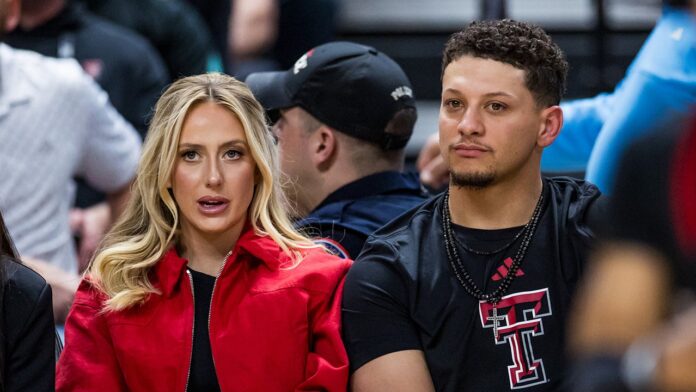 patrick-mahomes-brittany-mahomes-120625.jpg