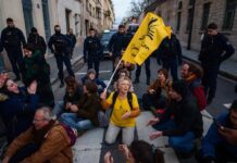 Cinquante militants de la Confédération paysanne placés en garde à vue après une action au ministère de l’agriculture