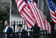 « il est clair » que Donald Trump « a le désir de conquérir » le territoire autonome, dit un ministre danois après une réunion à la Maison Blanche