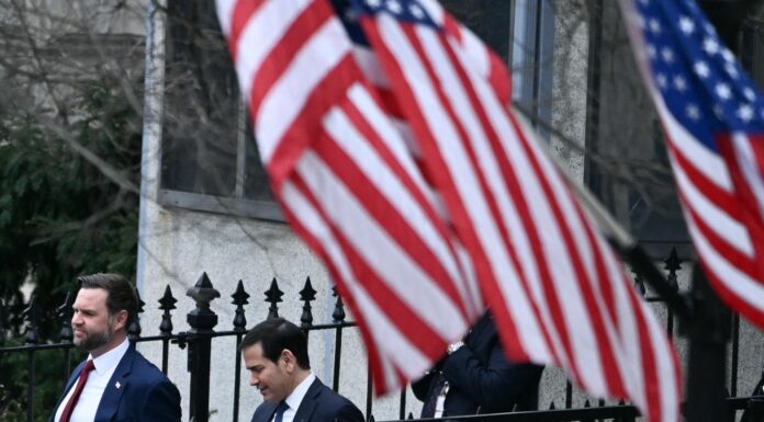 « il est clair » que Donald Trump « a le désir de conquérir » le territoire autonome, dit un ministre danois après une réunion à la Maison Blanche