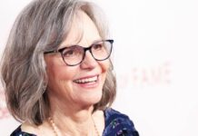 Netflix confirms film based on book that made fans ‘cry my eyes out’ | TV & Radio | Showbiz & TV