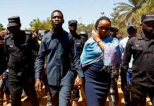 En Ouganda, l’opposant Bobi Wine dénonce l’agression de sa femme par des soldats