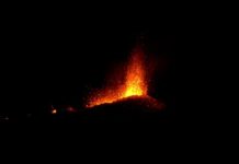 les images du piton de la Fournaise entré en éruption
