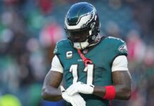 Nick Sirianni, AJ Brown argue in heated sideline exchange in Eagles-49ers game