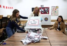 la commission électorale ordonne le recomptage complet des bulletins des élections législatives