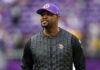 Vikings announce contract extension for DC Brian Flores
